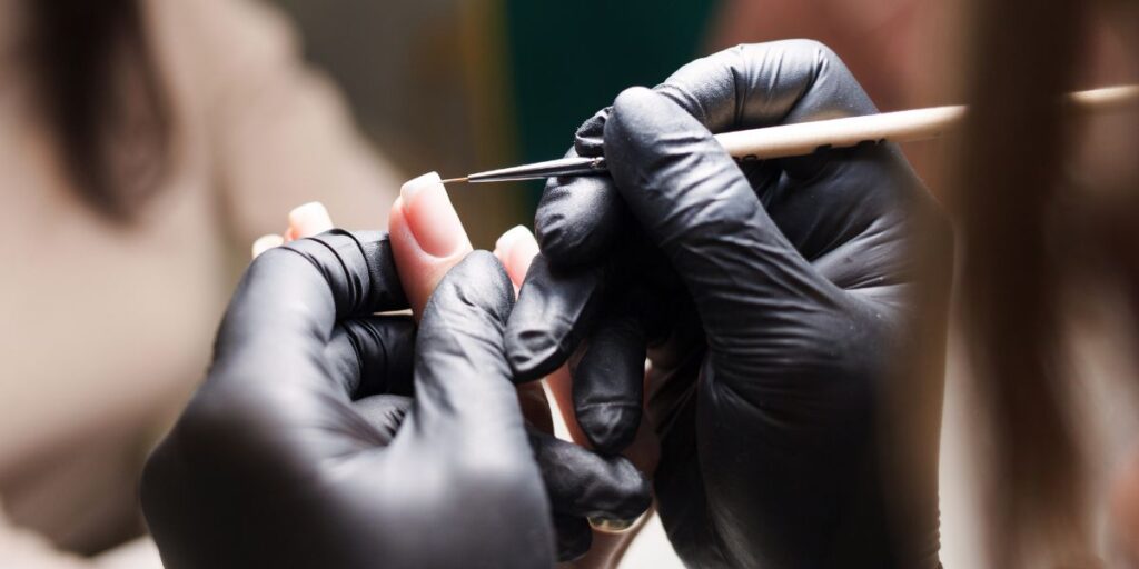 Cursos Gratuitos de Unhas de Gel nos Centros de Emprego