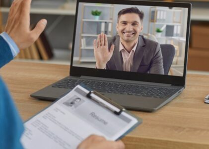 Emprego na Holanda: Oportunidades e Desafios para Portugueses