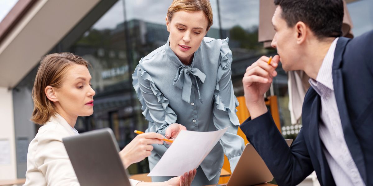 Emprego no Algarve com Alojamento: Oportunidades e Desafios