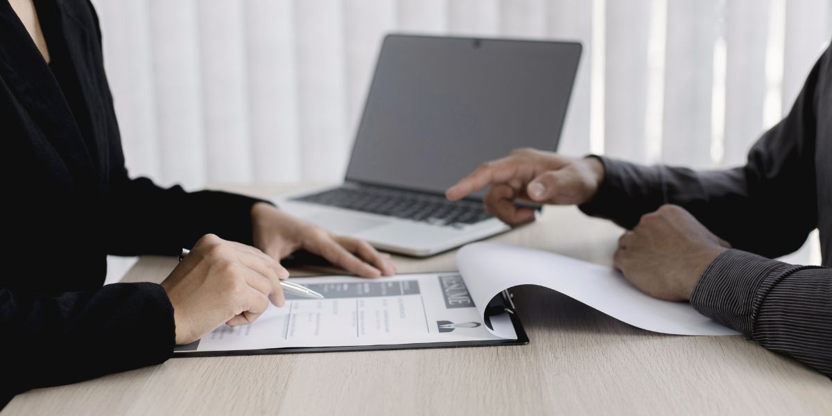 Trabalho em Ermesinde: Setores em Crescimento e Recursos Locais